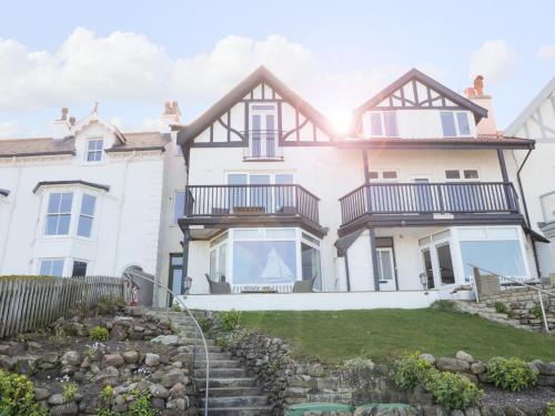 Sandsend Apartment | Flat 3, Peacehaven