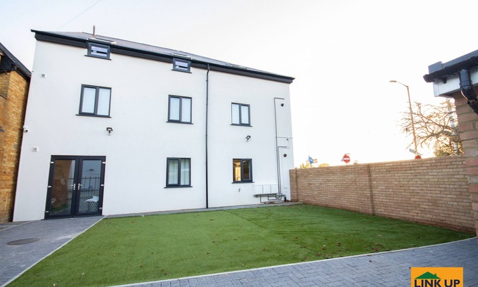 Yiewsley Apartment | Flat 6, Holden Court