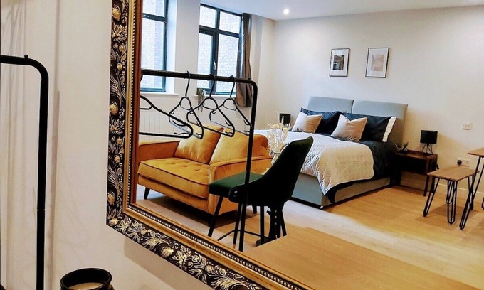 Northampton Apartment | Flat 9 Market Eden,King Exec studio suite