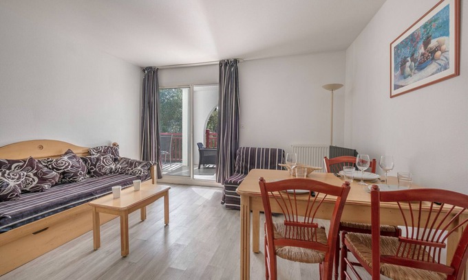 Le Pouliguen Apartment | flat for 4 with pool and Jacuzzi