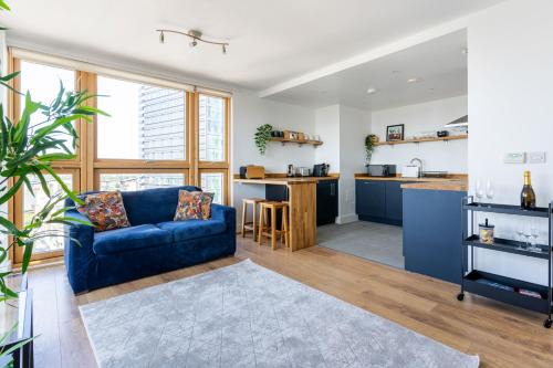 Canary Wharf Apartment | Flat in Canary Wharf with Amazing Views & Balcony