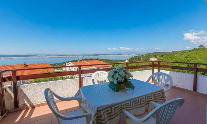 Klanfari Apartment | Flat in Dramalj with furnished balcony and next to the beach