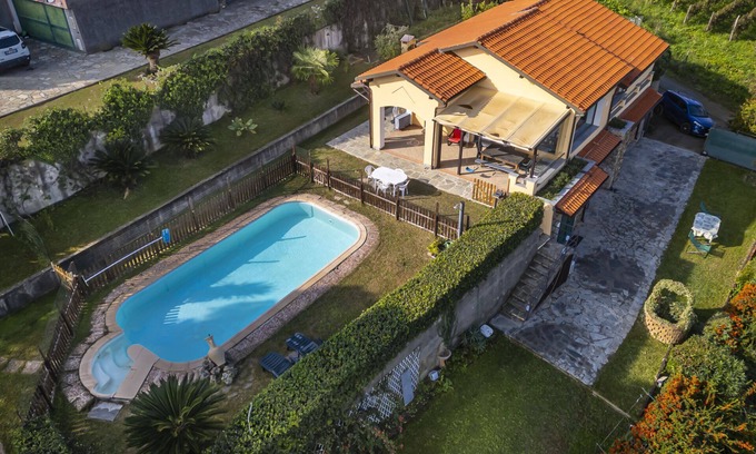 Pantai Apartment | Flat in villa with sea view and private pool