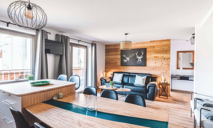 Praz-sur-Arly Apartment | Flat le Renne Blanc - In the center of Praz-sur-Arly