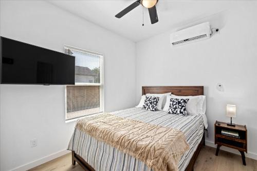 Northside House | Flat Nr Heights Downtown Games Wifi Tv Pets