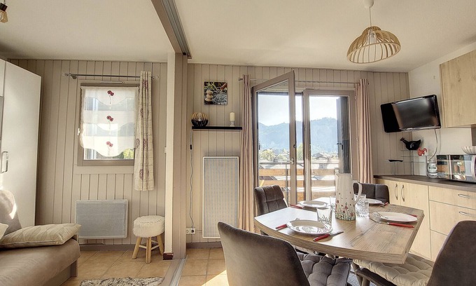 Montriond Apartment | Flat Orée 32B - Montriond - Sleeps 4 - Mountain view - Close to ski lifts