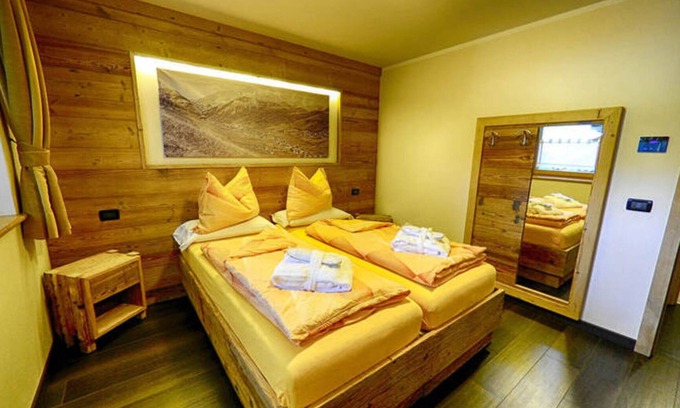Teola Apartment | Flat Salient - Baita Cusini with mountain view, spa area and Wi-Fi
