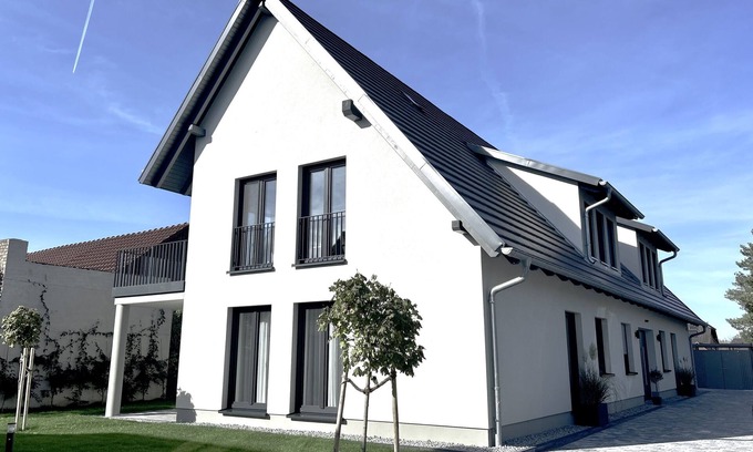 Burg Apartment | Flat with 1 bedroom and balcony/terrace
