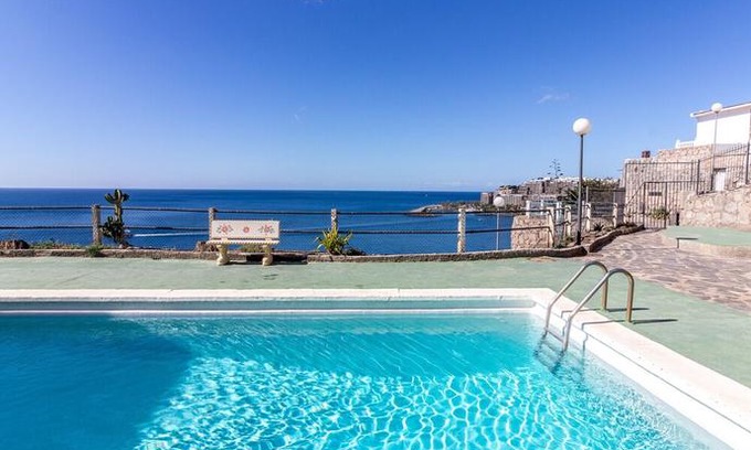 Patalavaca Apartment | Flatguest Danubio + Sea view + Pool + Beach