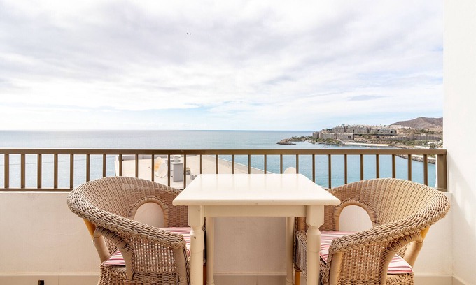 Patalavaca Apartment | Flatguest Danubio + Sea view + Pool + Beach