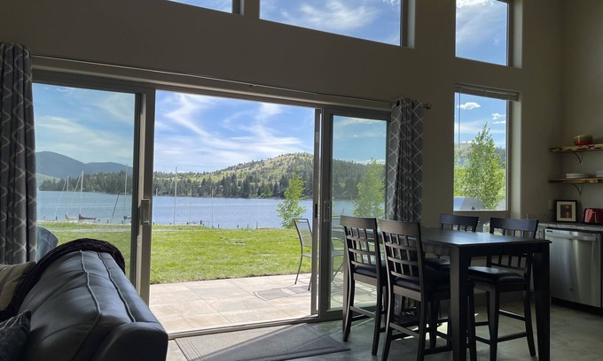 Dayton House | Flathead Lake Cabin with Water Views and Lake Access! Pet Friendly, Cabin 4