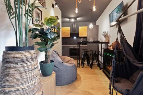 Trudering-Riem Apartment | Flatista Homes - Jungle House