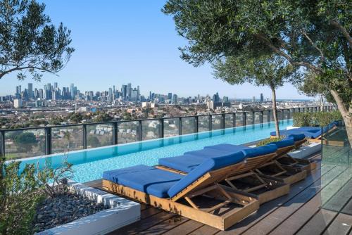 Flemington Apartment | FLEMINGTON - Melbourne City Views