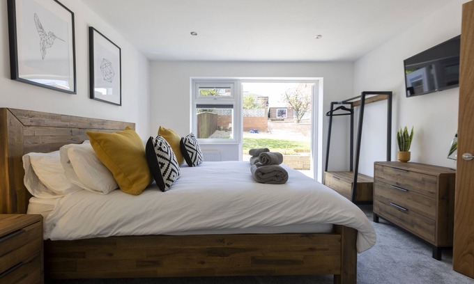 Whitby House | Fletchers Rest - perfect coastal retreat