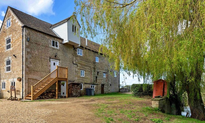 Thurlby House | Fletland Mill by Interhome