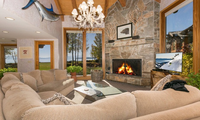 Homewood House | Fleur Du Lac 16 By Tahoe Getaways - Lakefront Monthly Rental with Pool, Tennis, Gym, Boat Slip