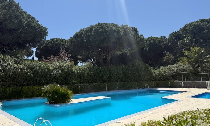 La Petite Motte Apartment | Fleurie 1, renovate with taste this charming ground floor with swimming pool and parking