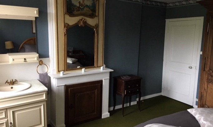 Le Dezert House | Fleurion House is an old farmhouse that has been completely restored.