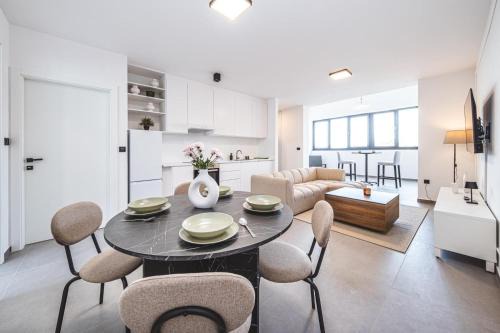 Zagreb Apartment | Flex SelfCheckIns 186 - Zagreb - 2 Bedrooms - Parking