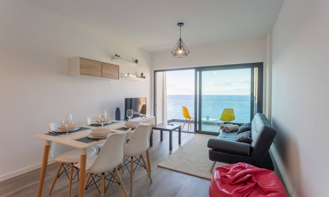 Gaula Apartment | FLH Fantastic Ocean View with Balcony