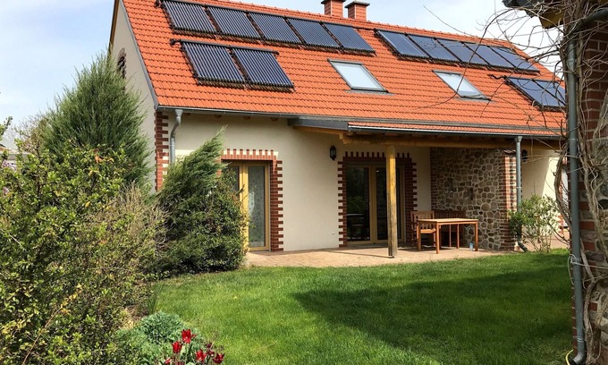 Gorzig House | Fliederhaus mit 92 m² auf 2 Ebenen für 6+2 Pers., 3 Schlafzimmer, 3 Bäder