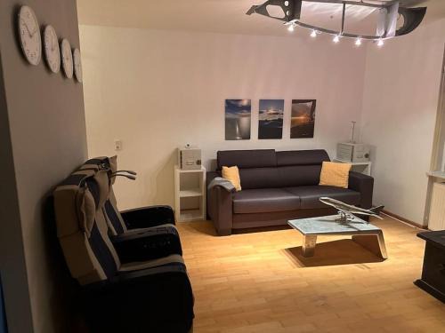 Daberstedt Apartment | FliegerLounge-Ferienwohnung am Stadtpark