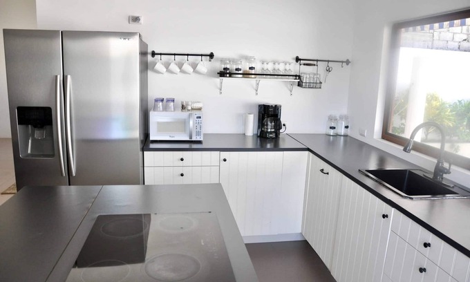 Puerto Villamil House | Flip Flop House