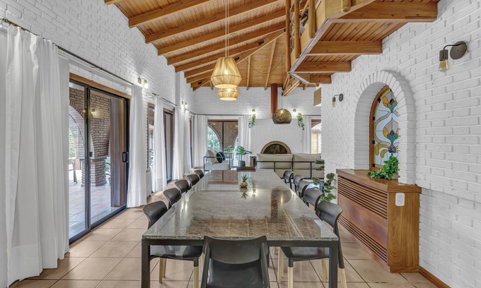 Chacras de Coria Villa | FLIPHAUS Wine Country Viamonte