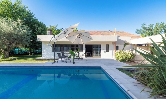 Chacras de Coria House | Fliphaus + Wine Country - Deluxe House 9 Bd 27 px