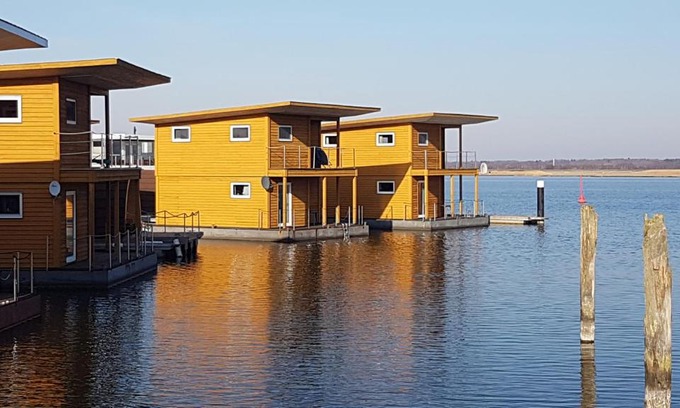 Ostvorpommern House | FLOATING HOUSES - "schwimmende Ferienhäuser" - Haus 2