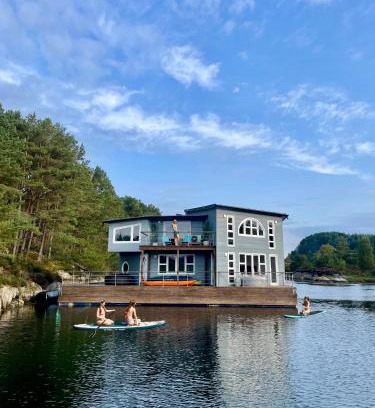 Nautnes Boat Rental | Floating Villa Bergen