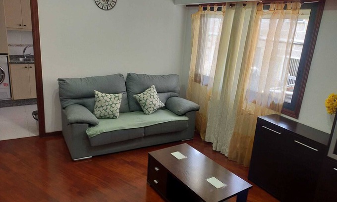 Ourense Condo | FLOOR! BERISHITF!