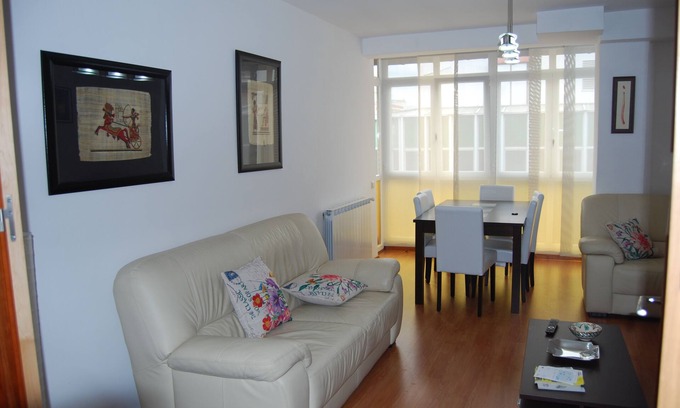 Leon Apartment | FLOOR CENTRAL, MODERN, EQUIPPED, COMFORTABLE AND WIFI 100 M2. GARAGE OPTION