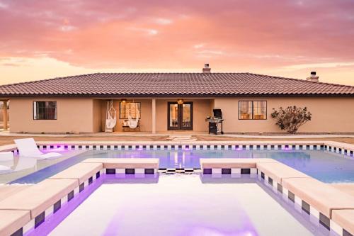 Yucca Valley House | Flora by AvantStay Modern Private Desert Oasis on Large Grounds w Pool Bocce Ball
