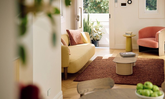 Newtown Apartment | Flora Suite – Boutique Apartment in Newtown