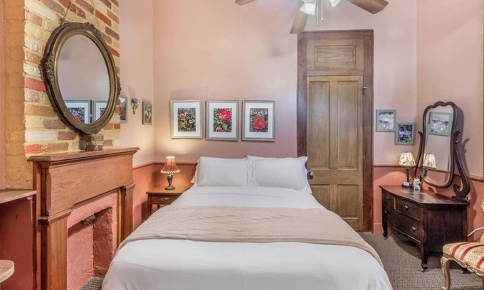 French Quarter Hotel | Floral Fantasy in Historic Guest House