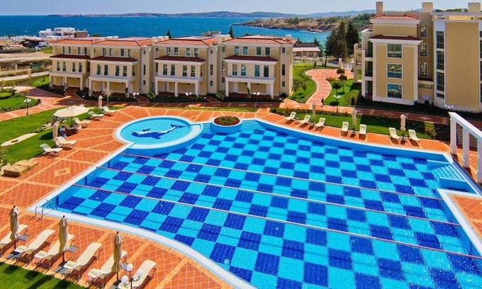 Chernomorets Apartment | FLORES GARDEN SEA VIEW APARTMENT WITH BALCONY