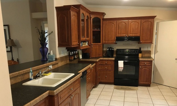 Tropic House | Florida Wilderness Near Beach, Theme Parks and Attractions