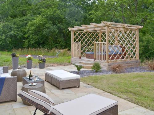 Cheriton Bishop House | Florina