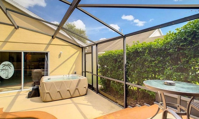Weston Hills House | Flounder Vacation Home