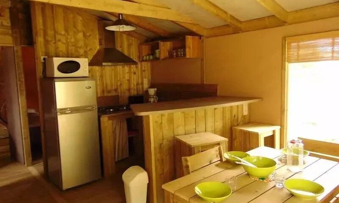 Avrille House | Flower Camping Beauchêne * - Sweet Flower Premium on stilts 43m2/2 bedrooms - terrace 4 to 6 people - 4 pers. included in the tariff