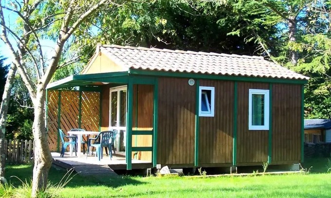 Camon Ski Chalet | Flower Camping LA GDPOLA * - Chalet Figuier Standard 20m2 - 2 bedrooms + covered terrace 10m2 5 people