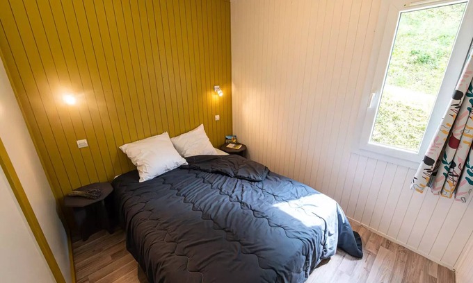 Die Ski Chalet | Flower Camping la Pinède * - Chalet Confort Authentik 34m2 - 2 bedrooms + covered terrace - 5 to 7 people - 5 pers. included in the tariff