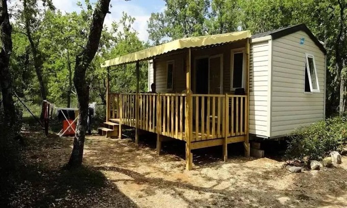 Banon House | Flower Camping le Epi Bleu * - Mobile home Comfort + 26m2 (2 bedrooms) + covered terrace 10m2 4 to 5 people - 4 pers. included in the tariff