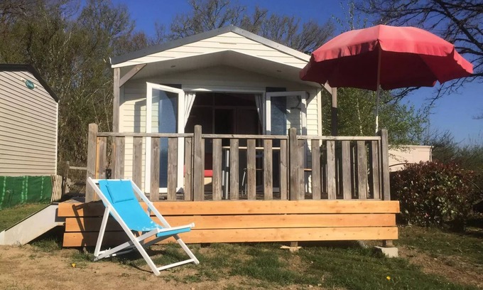 Neuvic House | Flower Camping Le Port de Neuvic * - Mobile home STANDARD 24m2 (1 bedroom) + covered terrace 3 people