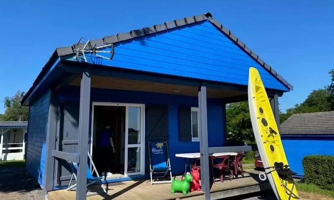 Neuvic Ski Chalet | Flower Camping Le Port de Neuvic * - Chalet STANDARD 40m2 (2 bedrooms) + covered terrace 6 people