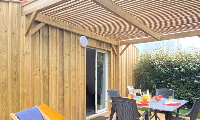 Loix Villa | Flower Camping Les Ilates * - Maisonette CONFORT 31m2 (2 bedrooms) with TV and terrace 4 persons