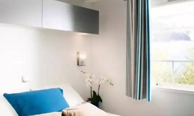 Loix House | Flower Camping Les Ilates * - Mobil-Home COMFORT 27.5m2 (2 bedrooms) + TV + semi-covered terrace 6 people