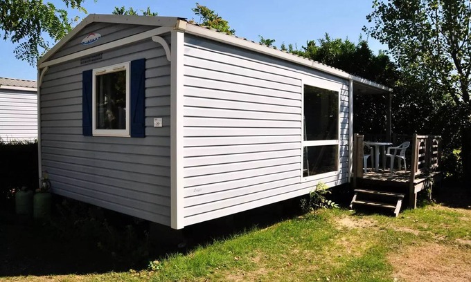 Saint Nazaire sur Charente House | Flower Camping L'Abri-Côtier * - Mobilhome Loggia 26m2 CONFORT - 2 bedrooms + covered terrace + TV 5 persons