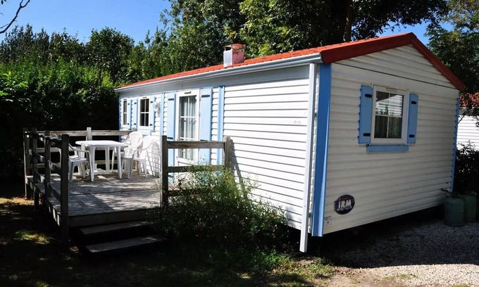 Saint Nazaire sur Charente House | Flower Camping L'Abri-Côtier * - Mobilhome Eco5 26m2 STANDARD - 2 bedrooms + terrace (without TV) 5 persons
